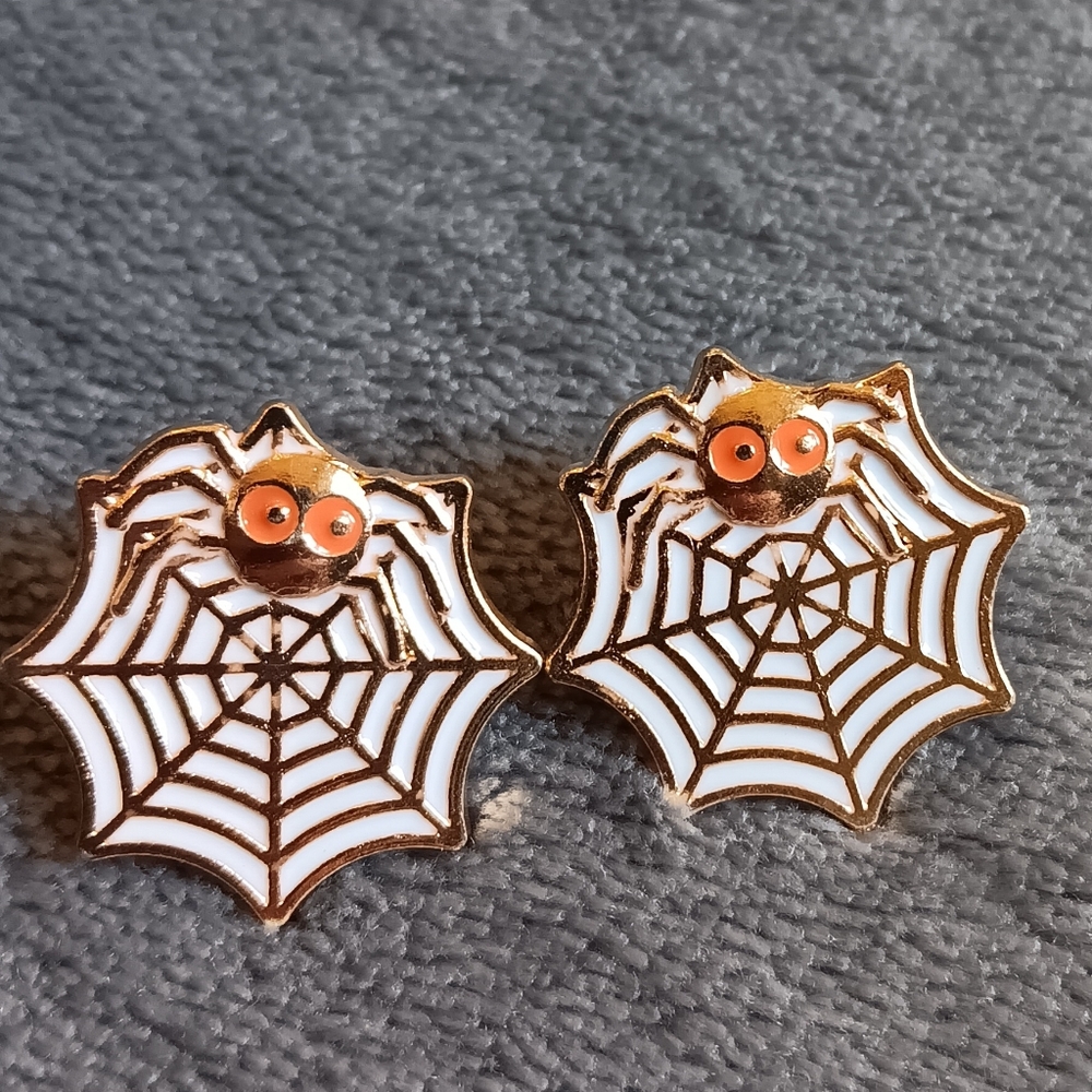 Spider Web Metal Enamel Pinset Of 2, Cute Halloween Fall Bug Brooch